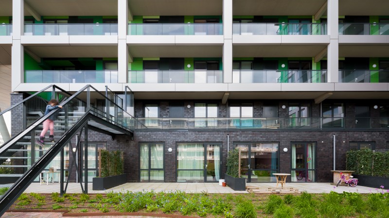 1331 Sonia Arrepia t Woud T web 11