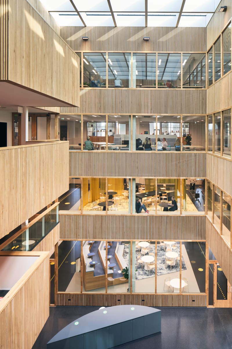 Nova 1 Ronald Tilleman 20200917 0240 small