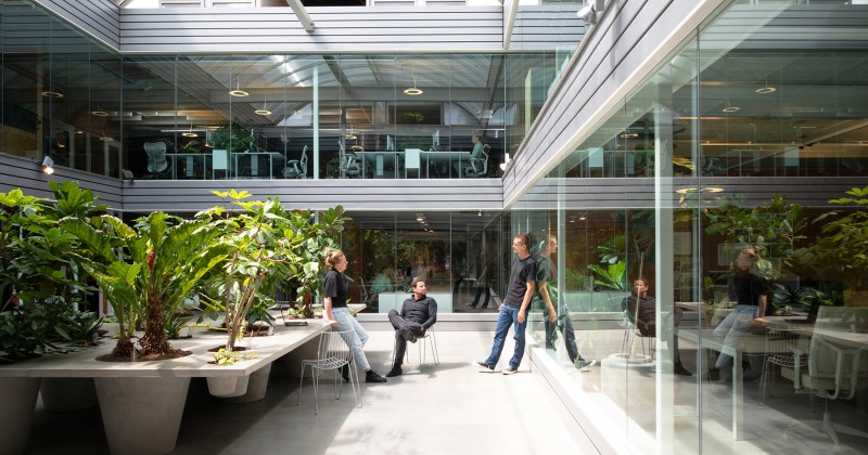 0709 Aiste Rakauskaite Atrium Meeting