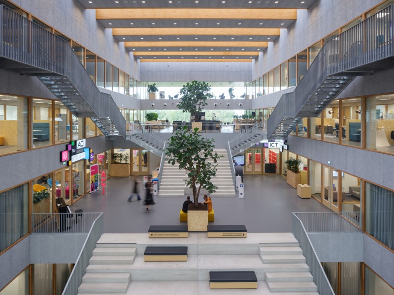 35 Fontys Tilburg Ossip 210406 145527