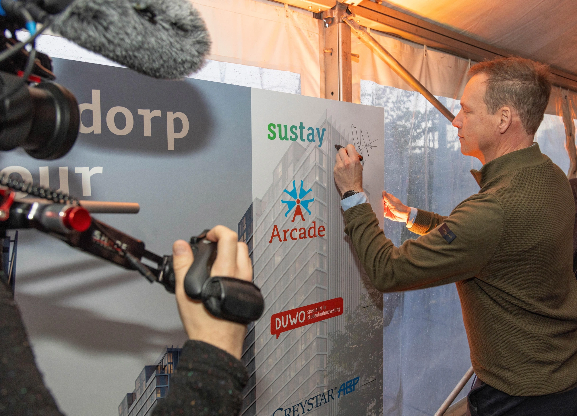 081 Waldorp Four Sustay Hi Res 2