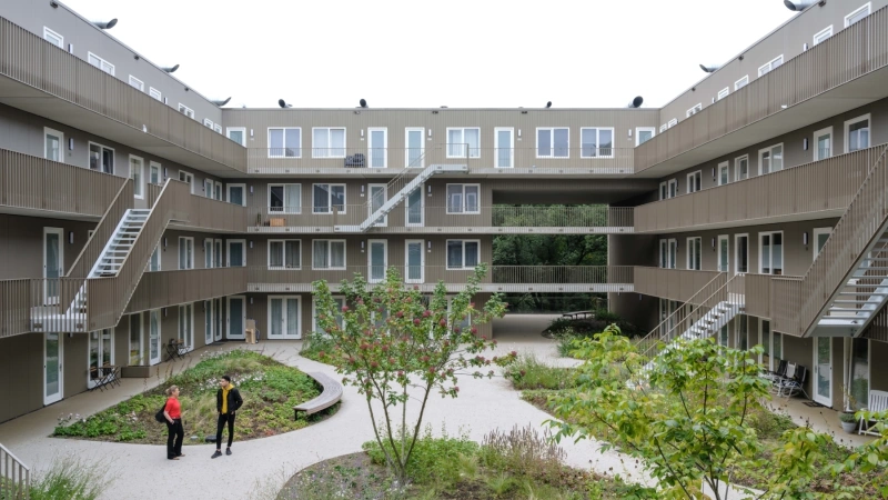 034 De Buurt Ossip 2