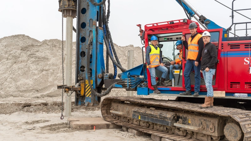 Villa Artemis eerste paal Freark van der Werff FFC0512